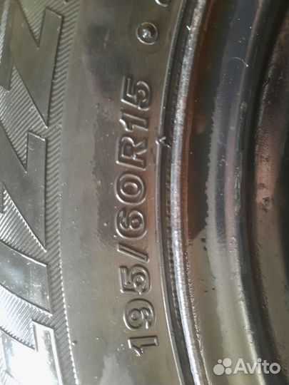 Bridgestone Blizzak Spike-01 195/60 R15 88T