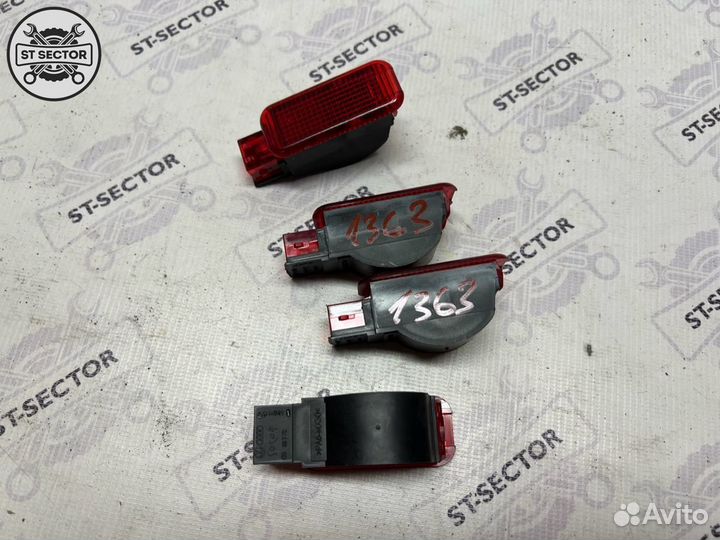 Фонарь подсветки двери VAG