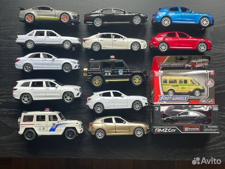 Машинки металл 1/32 все открывается свет звук