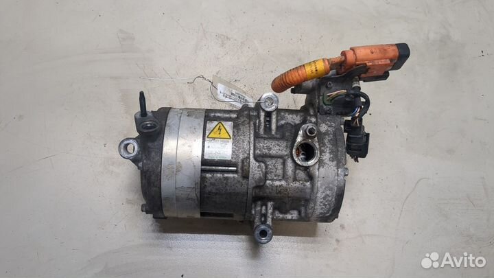 Компрессор кондиционера киа Optima 4, 2018