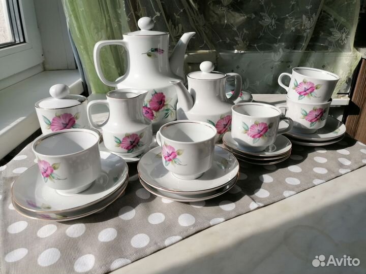 Чайный фарфоровый сервиз на 6 персон