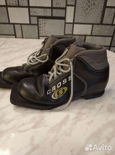 Ботинки лыжные