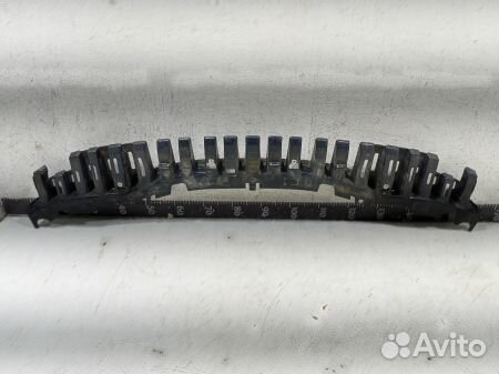 Кронштейн переднего бампера