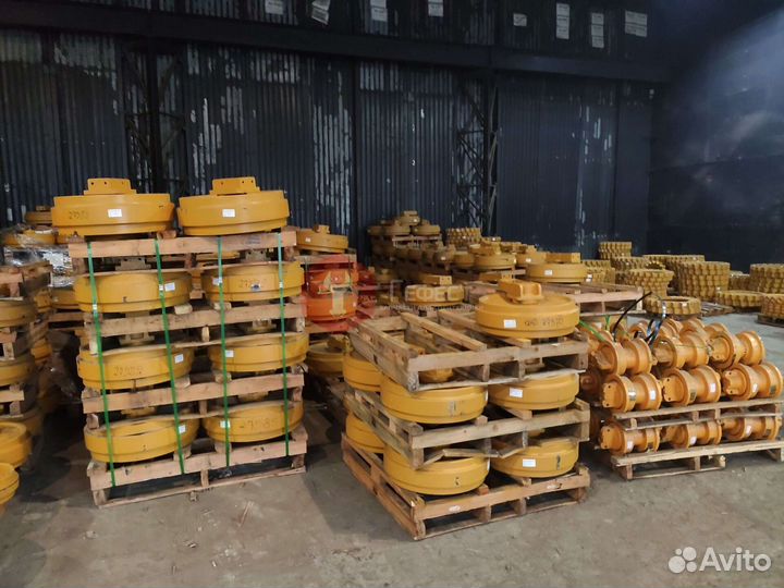 Ленивец Komatsu PC128UU-1