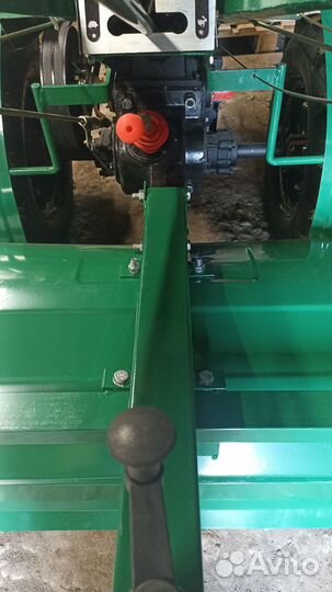 Мотоблок мощностью 8,6 л.с. с почвофрезой