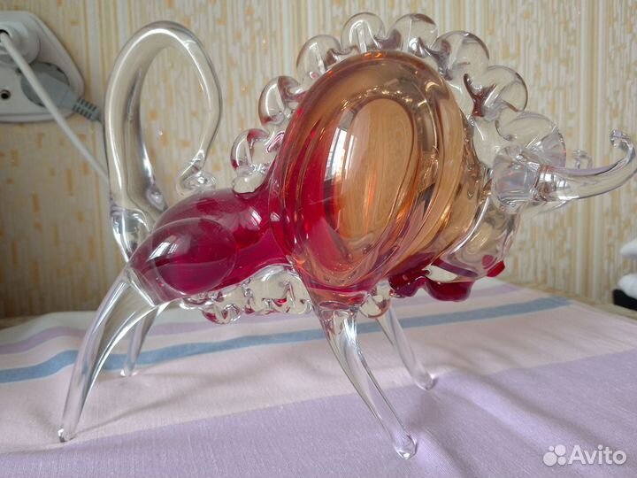 Бык из стекла СССР