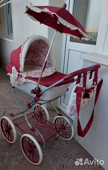 Коляска для кукол