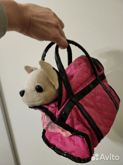 Игрушка собачка чихуахуа в сумочке