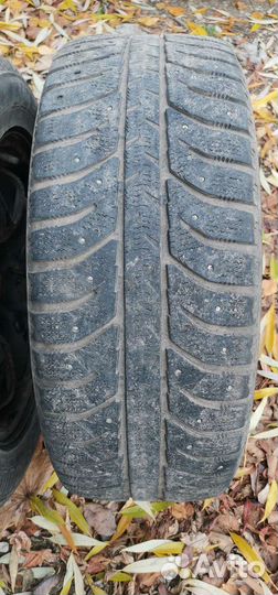 Bridgestone Ice Cruiser 7000 225/55 R17