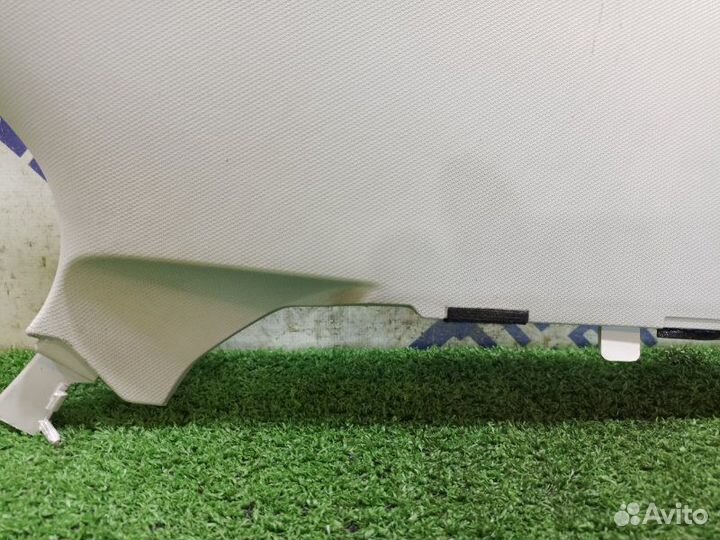 Обшивка стойки задняя правая Volkswagen Jetta