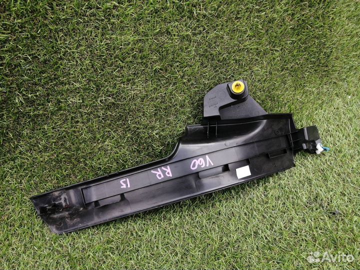 Накладка порога задняя правая Volvo V60