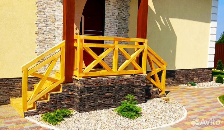 Балконное ограждение из дерева