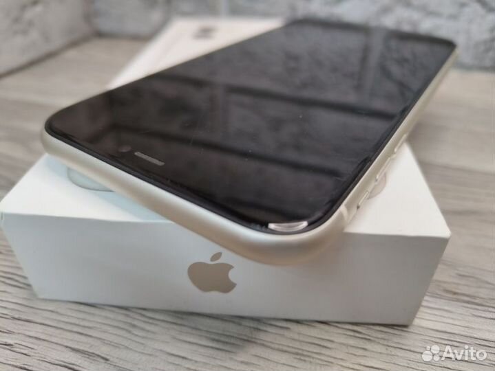 Смартфон Apple iPhone 11 4/128 гб, Dual nano SIM,Б