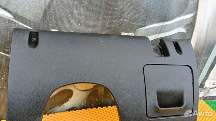 Бардачок подрулевой Geely emgrand EC7