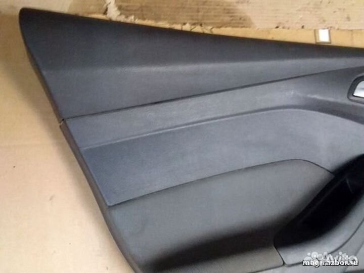 Обивка двери Ford Focus III задняя левая