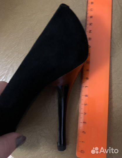 Туфли Lisa Moro р.36,5 черные замша и лак