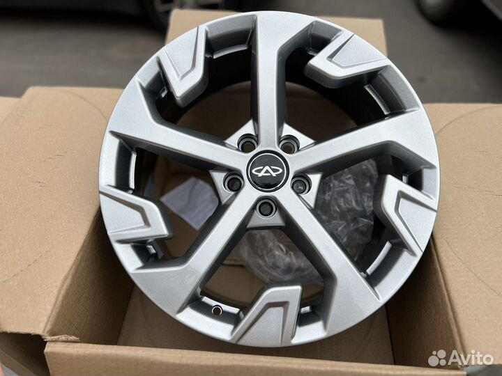 Новые диски R18 на Chery Tiggo 8 Pro / 8 Pro Max