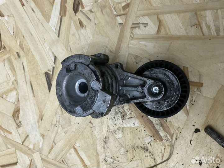 Ролик натяжной bmw e90