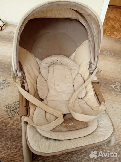 Шезлонг детский