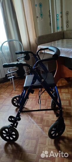 Ходунки для инвалидов на колесах