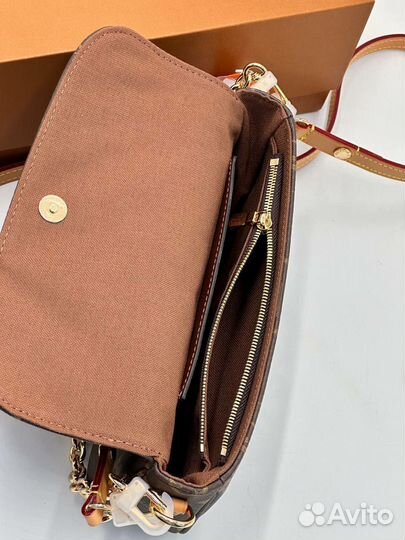 Сумка клатч Louis Vuitton lvy