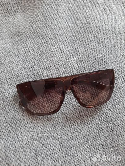 Солнцезащитные очки женские квадратной формы