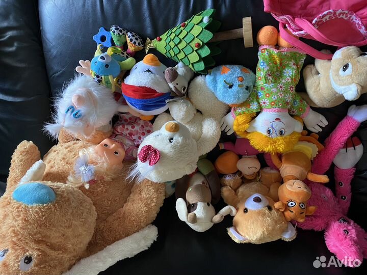 Мягкие игрушки и домик