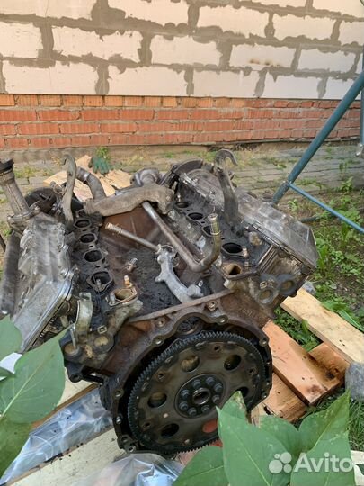 Двигатель 2UZ-FE