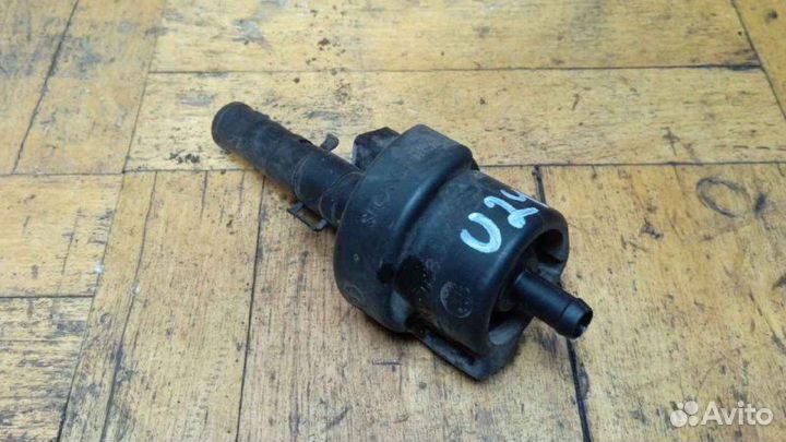 Клапан вентиляции топливного бака Volkswagen Jetta