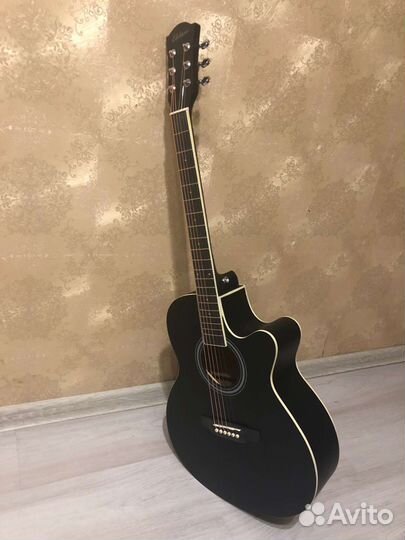 Акустическая гитара