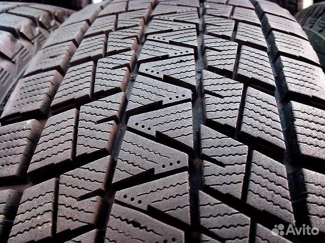Bridgestone Blizzak DM-V1 275/50 R22 111