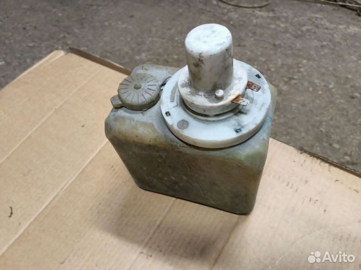 Бачок омывателя ваз