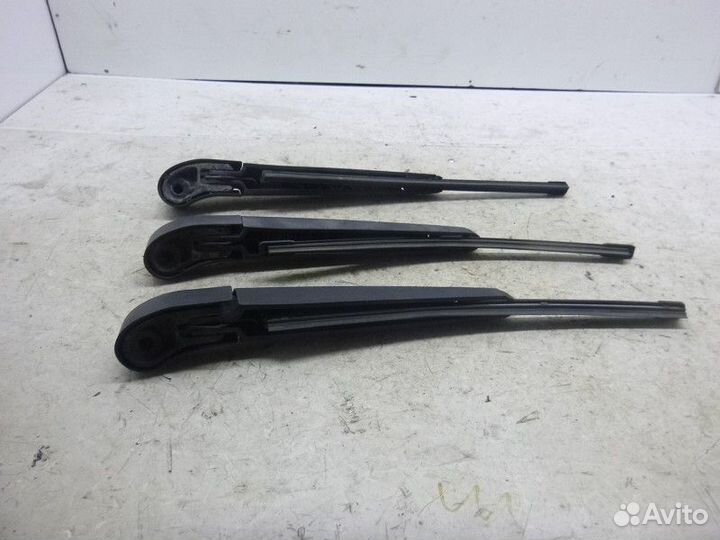 Поводок стеклоочистителя заднего KIA ceed II 2012