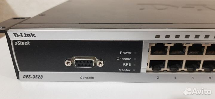 Коммутатор D-Link DES-3528