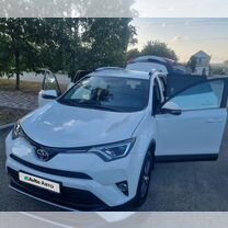 Toyota RAV4 2.0 CVT, 2017, 70 000 км, с пробегом, цена 2 770 000 руб.