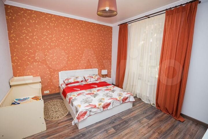 3-к. квартира, 70 м², 1/3 эт.