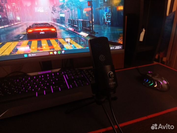 Микрофон студийный