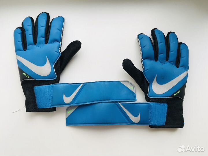 Вратарские перчатки nike 8 размер и гетры Demix