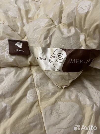 Одеяло полутороспальное шерстяное