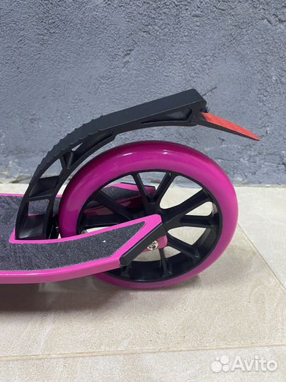 Самокат Delta 180 с ручным тормозом