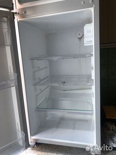 Холодильник бу маленький