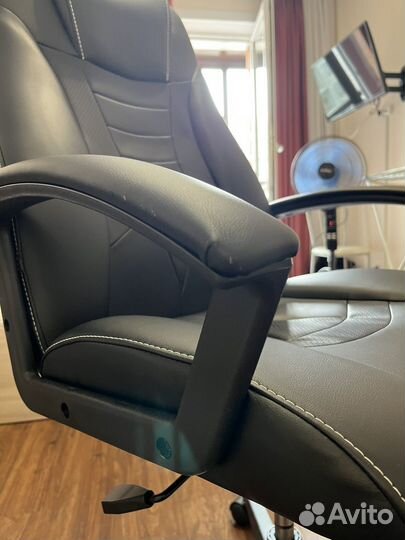Компьютерное кресло