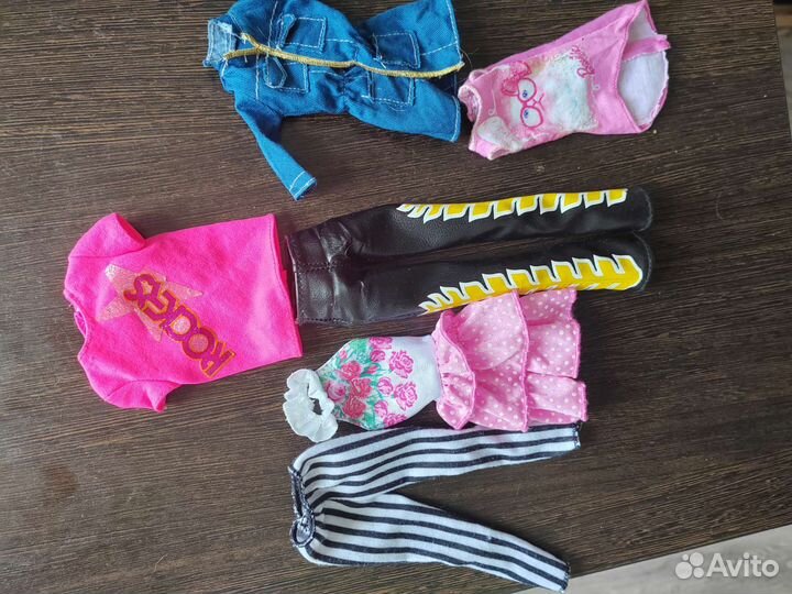 Лот одежды для барби