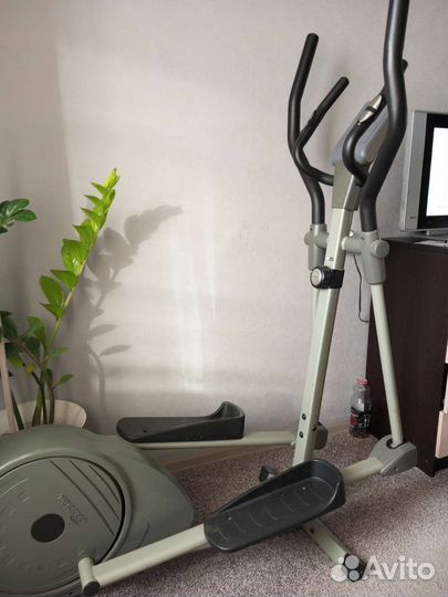 Эллиптический тренажер tourneo