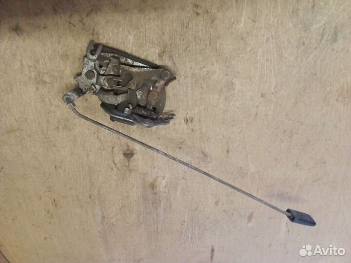 Замок правой двери Toyota Hiace 3 поколение