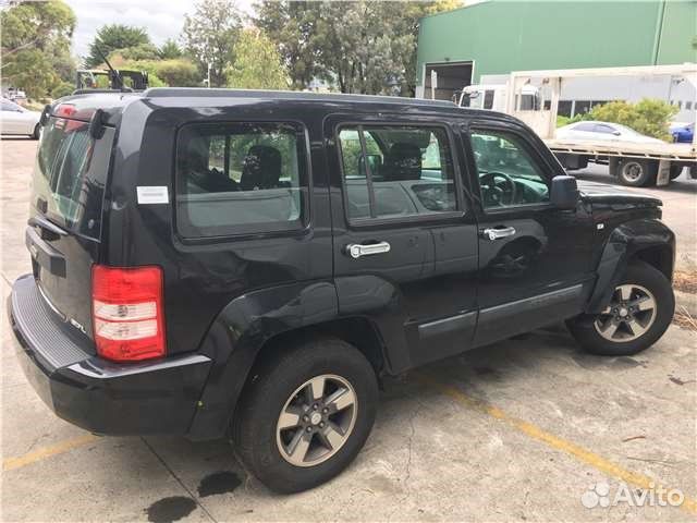 Разбор на запчасти Jeep Liberty