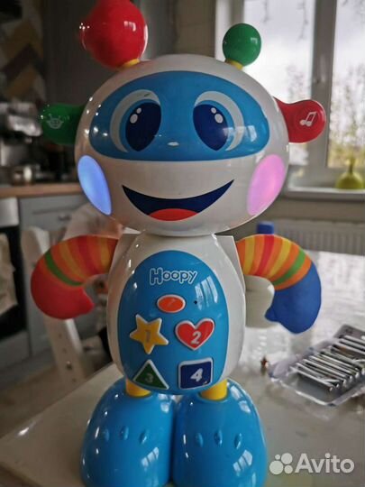 Интерактивная игрушка робот