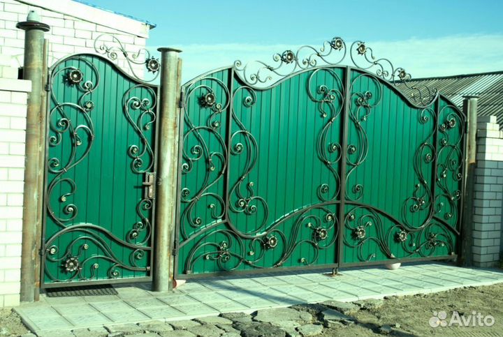 Кованные распашные ворота с гарантией
