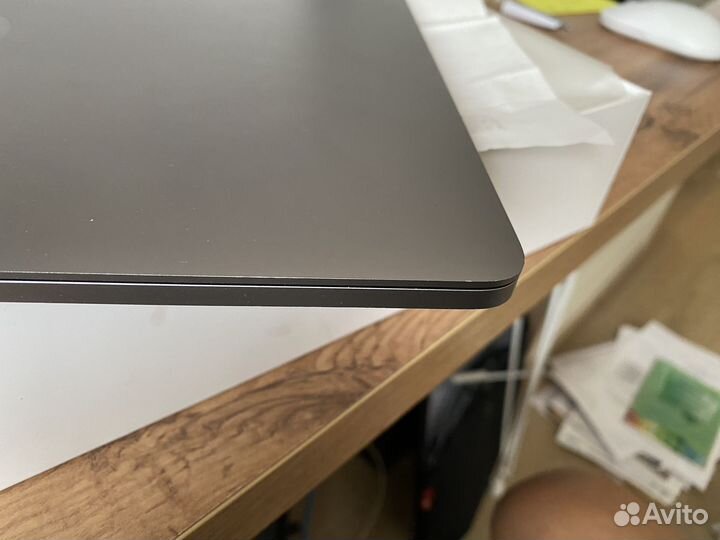 Apple MacBook pro 13 2017 8 gb