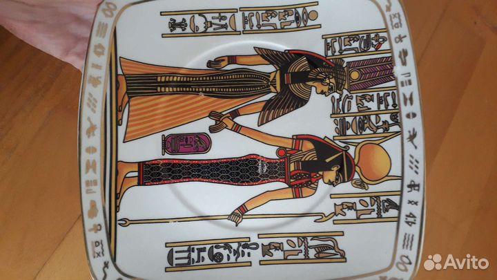 Сувенирные, настенные, декоративные тарелки